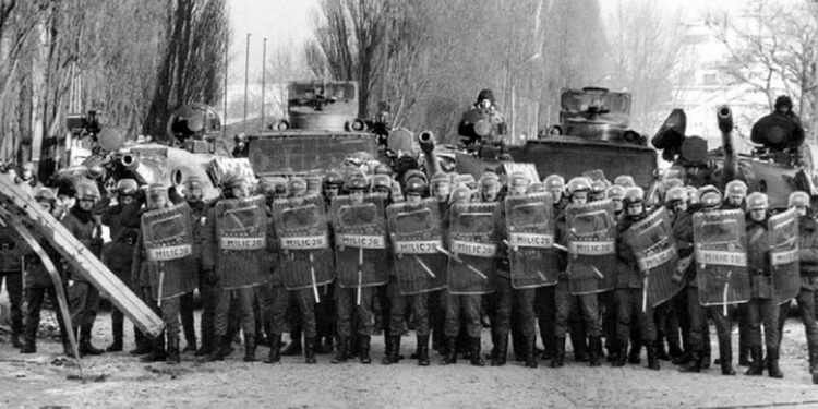 44 lata temu wprowadzono stan wojenny