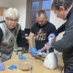 Swojska kiełbasa motywem przewodnim warsztatów kulinarnych w Sandomierzu - Radio Kielce 03.12.2022. Sandomierz. Warsztaty kulinarne w Dworku Koćmierzów / Fot. Grażyna Szlęzak - Radio Kielce