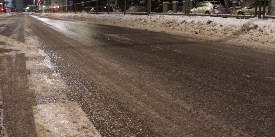 20.12.2022. Kielce. Gołoledź / Fot. Sebastian Kalwat - Radio Kielce