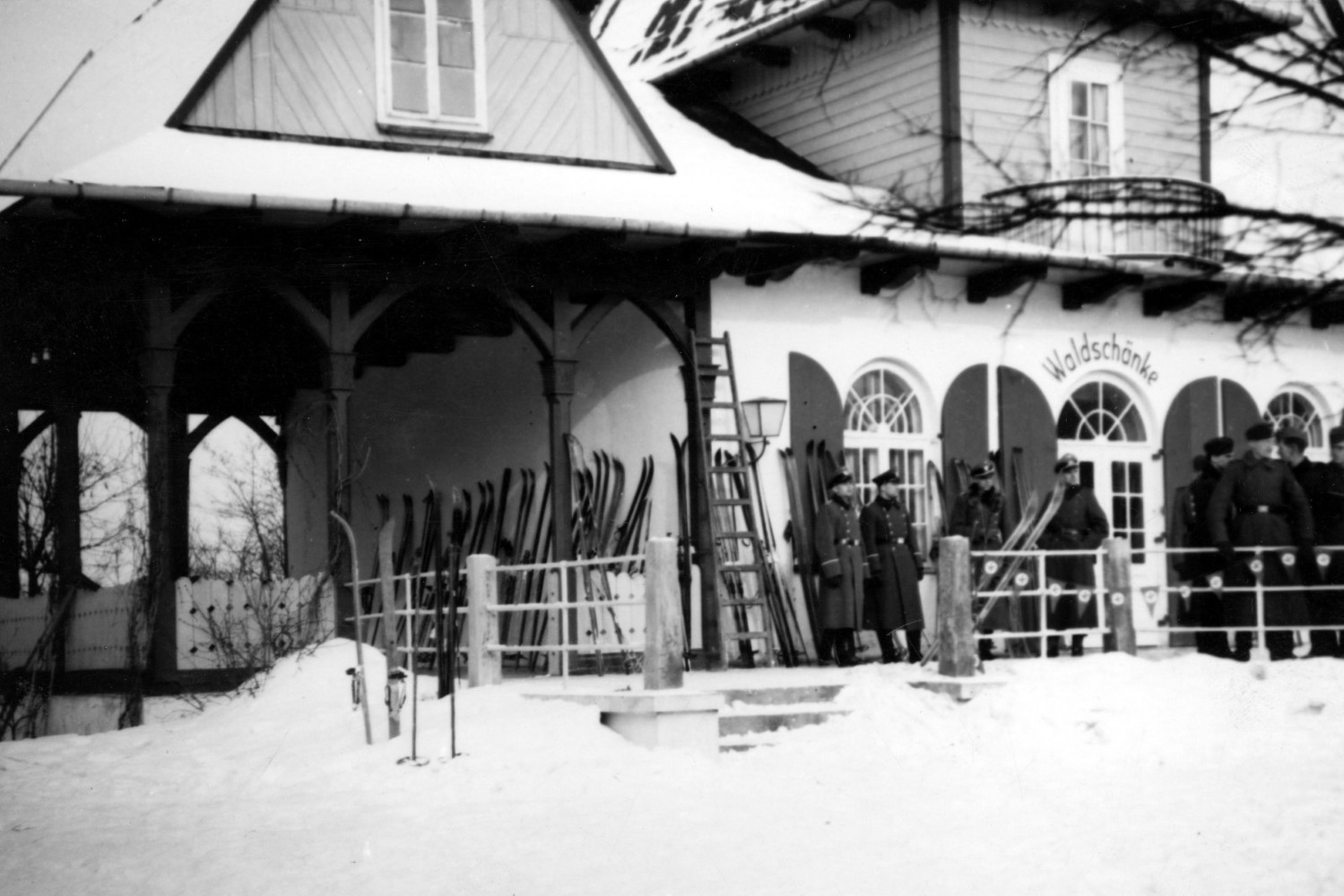 Kielce. Zawody narciarskie przy ul. Szczepaniaka (lata 1939-1944) / źródło: nac.gov.pl