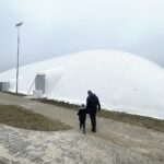 03.12.2022. Bilcza. Otwarcie hali pneumatycznej / Fot. Jarosław Kubalski - Radio Kielce