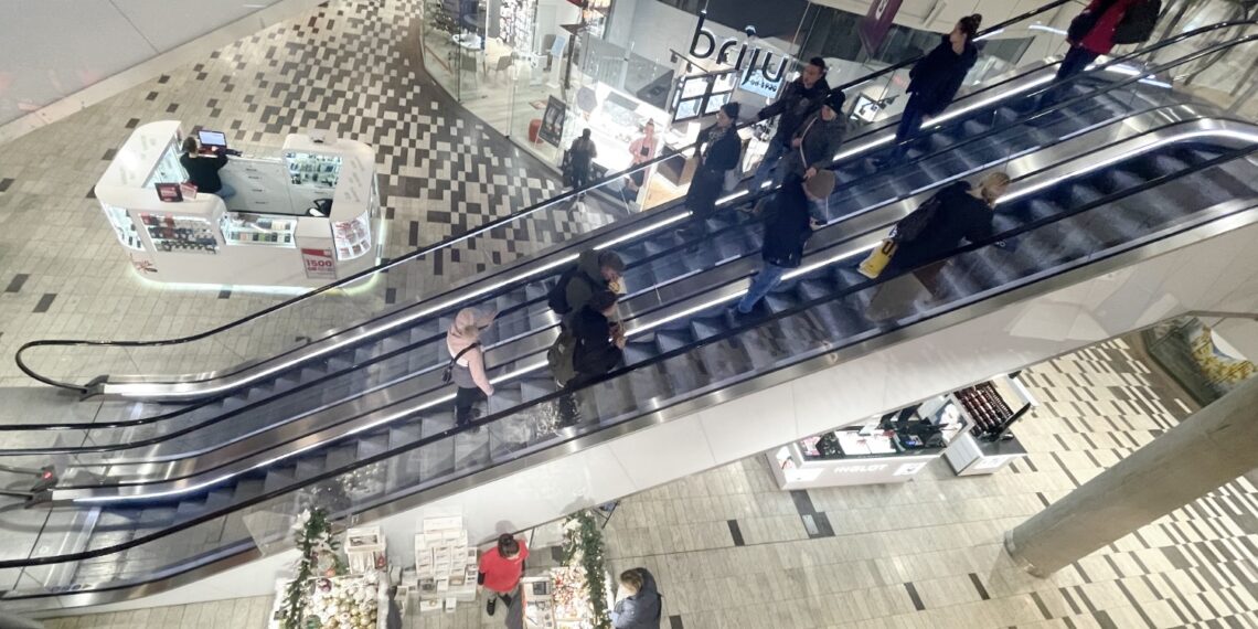 W 2024 roku w centrach i galeriach handlowych mniej klientów