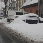 Ciągle pada. Pogarszają się warunki do jazdy - Radio Kielce