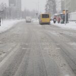 Ciągle pada. Pogarszają się warunki do jazdy - Radio Kielce