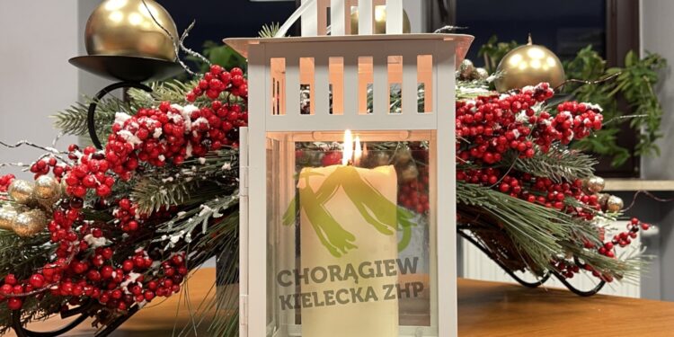 21.12.2022. Radio Kielce. Betlejemskie Światło Pokoju. / Fot. Jarosław Kubalski - Radio Kielce