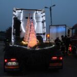 03.12.2022. Skalbmierz. Mikołajkowo-świąteczny konwój / Fot. Marta Gajda-Kruk - Radio Kielce