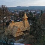 05.12.2022. Kielce. Białogon. Drewniany kościół p.w. Przemienienia Pańskiego / Fot. Jarosław Kubalski – Radio Kielce