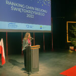 05.12.2022. Kielce. Ogłoszenie wyników Rankingu Gmin Regionu Świętokrzyskiego 2022. Na zdjęciu Agnieszka Migoń, dyrektor kieleckiego ośrodka Fundacji Rozwoju Demokracji Lokalnej / Fot. Monika Miller – Radio Kielce