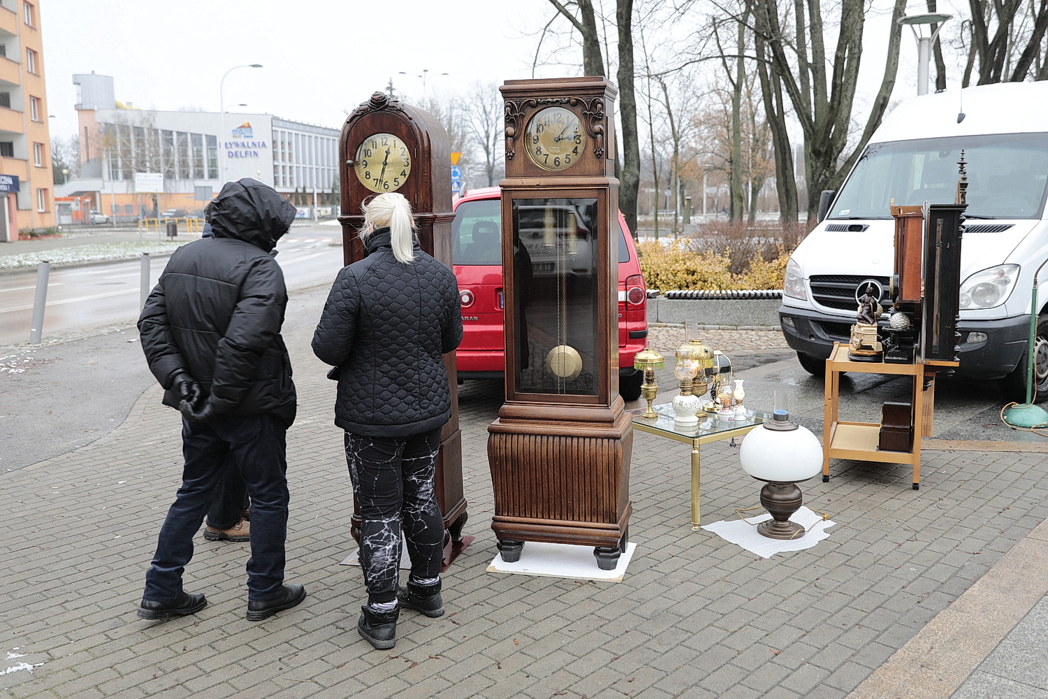 Antyki, porcelana i monety – giełda kolekcjonerska z mnóstwem wyjątkowych przedmiotów