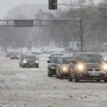 Trudne warunki na świętokrzyskich drogach - Radio Kielce Drogi przejezdne, ale miejscami błoto pośniegowe