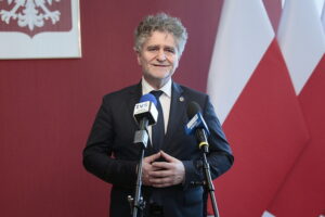 12.12.2022. Kielce. Spotkanie opłatkowe u wojewody. Na zdjęciu: Krzysztof Słoń - senator / Fot. Wiktor Taszłow – Radio Kielce