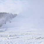 14.12.2022. Niestachów. Stok narciarski / Fot. Wiktor Taszłow – Radio Kielce