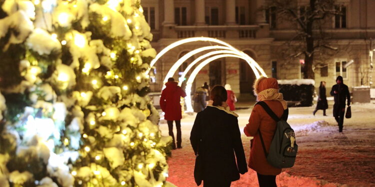 15.12.2022. Kielce. Świąteczne iluminacje / Fot. Wiktor Taszłow - Radio Kielce