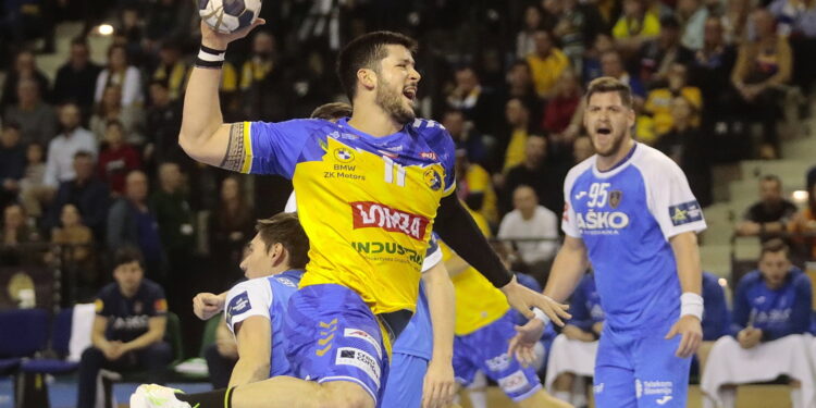 15.12.2022. Kielce. 10. kolejka Ligi Mistrzów: Łomża Industria - Celje Pivovarna Lasko / Fot. Wiktor Taszłow - Radio Kielce