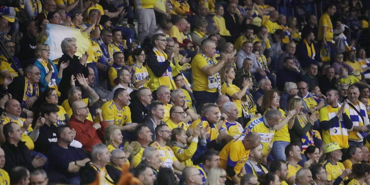 15.12.2022. Kielce. 10. kolejka Ligi Mistrzów: Łomża Industria - Celje Pivovarna Lasko / Fot. Wiktor Taszłow - Radio Kielce