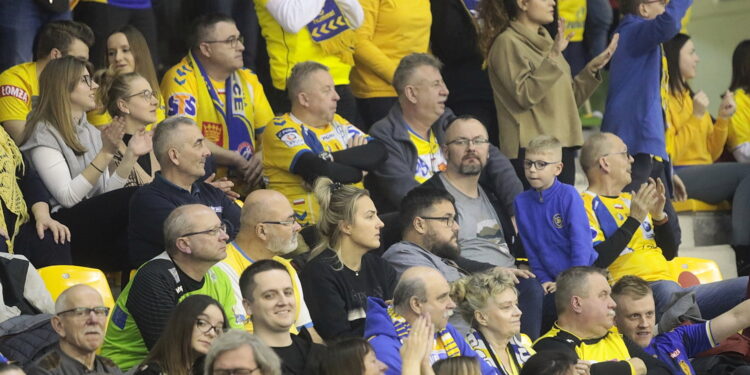 15.12.2022. Kielce. 10. kolejka Ligi Mistrzów: Łomża Industria - Celje Pivovarna Lasko / Fot. Wiktor Taszłow - Radio Kielce