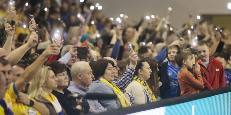 15.12.2022. Kielce. 10. kolejka Ligi Mistrzów: Łomża Industria - Celje Pivovarna Lasko / Fot. Wiktor Taszłow - Radio Kielce