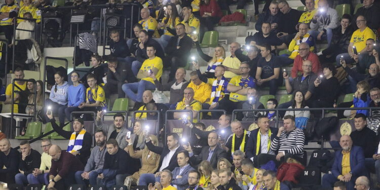 15.12.2022. Kielce. 10. kolejka Ligi Mistrzów: Łomża Industria - Celje Pivovarna Lasko / Fot. Wiktor Taszłow - Radio Kielce