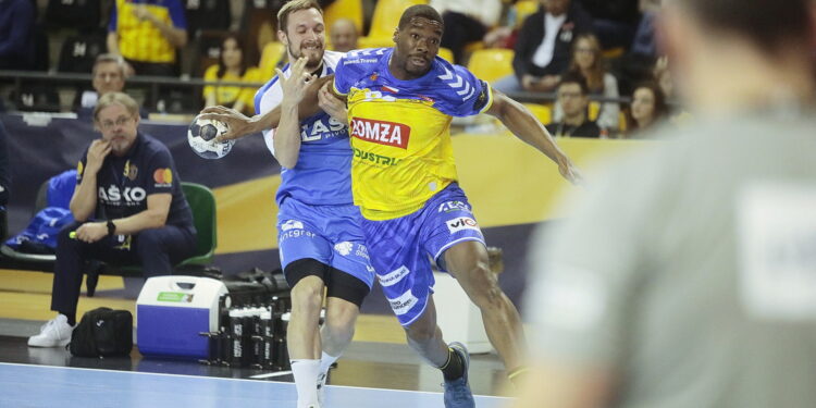 15.12.2022. Kielce. 10. kolejka Ligi Mistrzów: Łomża Industria - Celje Pivovarna Lasko / Fot. Wiktor Taszłow - Radio Kielce