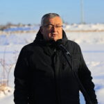 19.12.2022. Włoszczowa. Podpisanie umowy na dofinansowanie budowy obwodnicy. Na zdjęciu: Andrzej Adamczyk - minister infrastruktury / Fot. Wiktor Taszłow - Radio Kielce