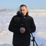 19.12.2022. Włoszczowa. Podpisanie umowy na dofinansowanie budowy obwodnicy. Na zdjęciu: Grzegorz Dziubek - burmistrz Włoszczowy / Fot. Wiktor Taszłow - Radio Kielce