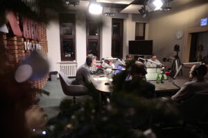 21.12.2022 Radio Kielce. Akcja "Nadzieja pod choinkę". Fundacja Gramy z Tobą / Fot. Wiktor Taszłow - Radio Kielce