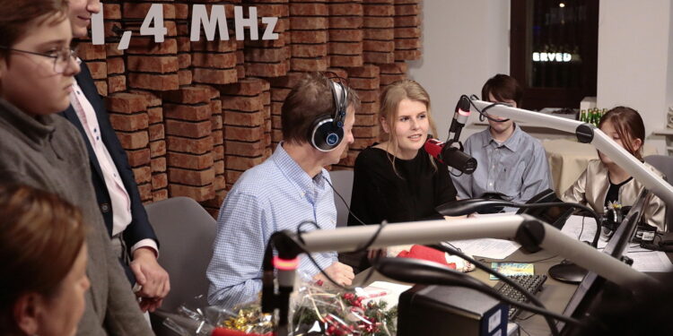 23.12.2022. Radio Kielce. Akcja "Nadzieja pod choinkę”: Stowarzyszenie Siemacha / Fot. Wiktor Taszłow - Radio Kielce
