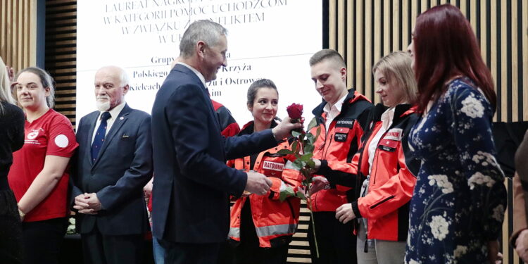 29.12.2022. Kielce. Wręczenie nagrody wojewody świętokrzyskiego „Czyste Serce” / Fot. Wiktor Taszłow – Radio Kielce