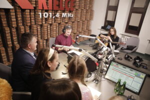 20.12.2022 Radio Kielce. Akcja "Nadzieja pod choinkę". Fundacja Miśka Zdziśka / Fot. Jarosław Kubalski - Radio Kielce