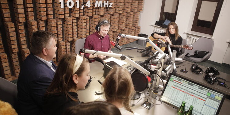 20.12.2022 Radio Kielce. Akcja "Nadzieja pod choinkę". Fundacja Miśka Zdziśka / Fot. Jarosław Kubalski - Radio Kielce