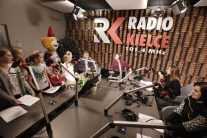 20.12.2022 Radio Kielce. Akcja "Nadzieja pod choinkę". Fundacja Miśka Zdziśka / Fot. Jarosław Kubalski - Radio Kielce