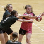 „Koroneczki” wygrały po męczarniach - Radio Kielce „Koroneczki” od zwycięstwa zaczęły nowe rozgrywki