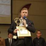 Bertus Servaas został „Liderem Ludzi z Pasją”. Radio Kielce wśród wyróżnionych - Radio Kielce 04.12.2022 Kielce. Gala plebiscytu " Ludzie z Pasją". Bertus Servas - kategoria mecenas sportu / Fot. Jarosław Kubalski - Radio Kielce