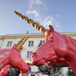 30.12.2022 Kielce. Jednorożce autorstwa Sławomira Micka na Placu Artystów / Fot. Jarosław Kubalski - Radio Kielce