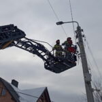 20.12.2022. Skarżysko-Kamienna. Uwalnianie gołębi. / Fot. KP PSP w Skarżysku-Kamiennej