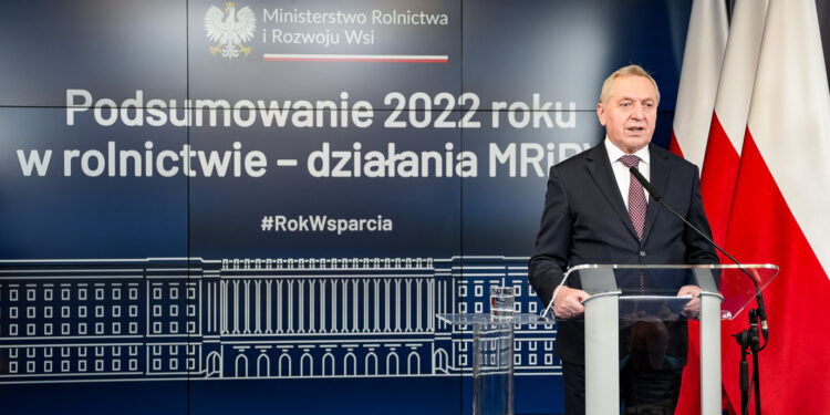 Wicepremier Henryk Kowalczyk podsumowuje działania ministerstwa w 2022 r. / Fot. MRiRW