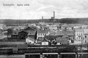 Ogólny widok Kamiennej fotografowany z wieży dworca. Zdjęcie-pocztówka z ok. 1910 roku