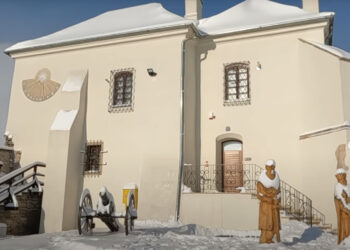 Kadr z filmu „Zimowy spacer po Szydłowie – impresje” / Źródło: YouTube