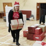 10.12.2022. Kielce. „Weekend cudów" Szlachetnej Paczki. / Fot. Wiktor Taszłow - Radio Kielce