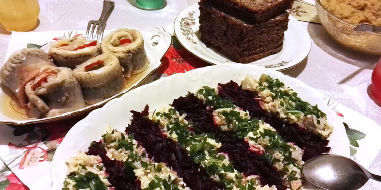 Ostrowiec. Wigilia dla ubogich w hospicjum / Fot. Emilia Sitarska - Radio Kielce