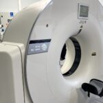 23.01.2023. Ostrowiec Św. Szpital. Oddanie do użytku nowego tomografu oraz wyremontowanej pracowni fizjoterapii covidowej / Fot. Anna Głąb - Radio Kielce