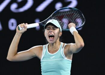 Australian Open. Magda Linette tuż po zwycięskim meczu z Jekateriną Aleksandrową / Fot. LUKAS COCH - EPA. AUSTRALIA AND NEW ZEALAND OUT. Dostawca: PAP/EPA