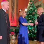 16.01.2023. Kielce. Spotkanie opłatkowe sportowców i przyjaciół sportu. Na zdjęciu (od lewej): biskup Marian Florczyk, Anna Krupka - wiceminister sportu i turystyki, Renata Janik - wicemarszałek województwa, Marcin Zychalski - prezes Stowarzyszenia CK Sport / Fot. Daniel Czwartosz - Radio Kielce