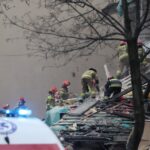 Wybuch gazu w trzypiętrowym budynku - Radio Kielce 27.01.2023. Katowice. Akcja ratownicza w miejscu wybuchu gazu w trzypiętrowej kamienicy w Katowicach-Szopienicach / Fot. PAP/Michał Meissner