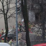 Wybuch gazu w trzypiętrowym budynku - Radio Kielce 27.01.2023. Katowice. Akcja ratownicza w miejscu wybuchu gazu w trzypiętrowej kamienicy w Katowicach-Szopienicach / Fot. PAP/Michał Meissner