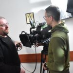 20.01.2023. Masłów. Plan filmu „Gruby". / Fot. Gmina Masłów