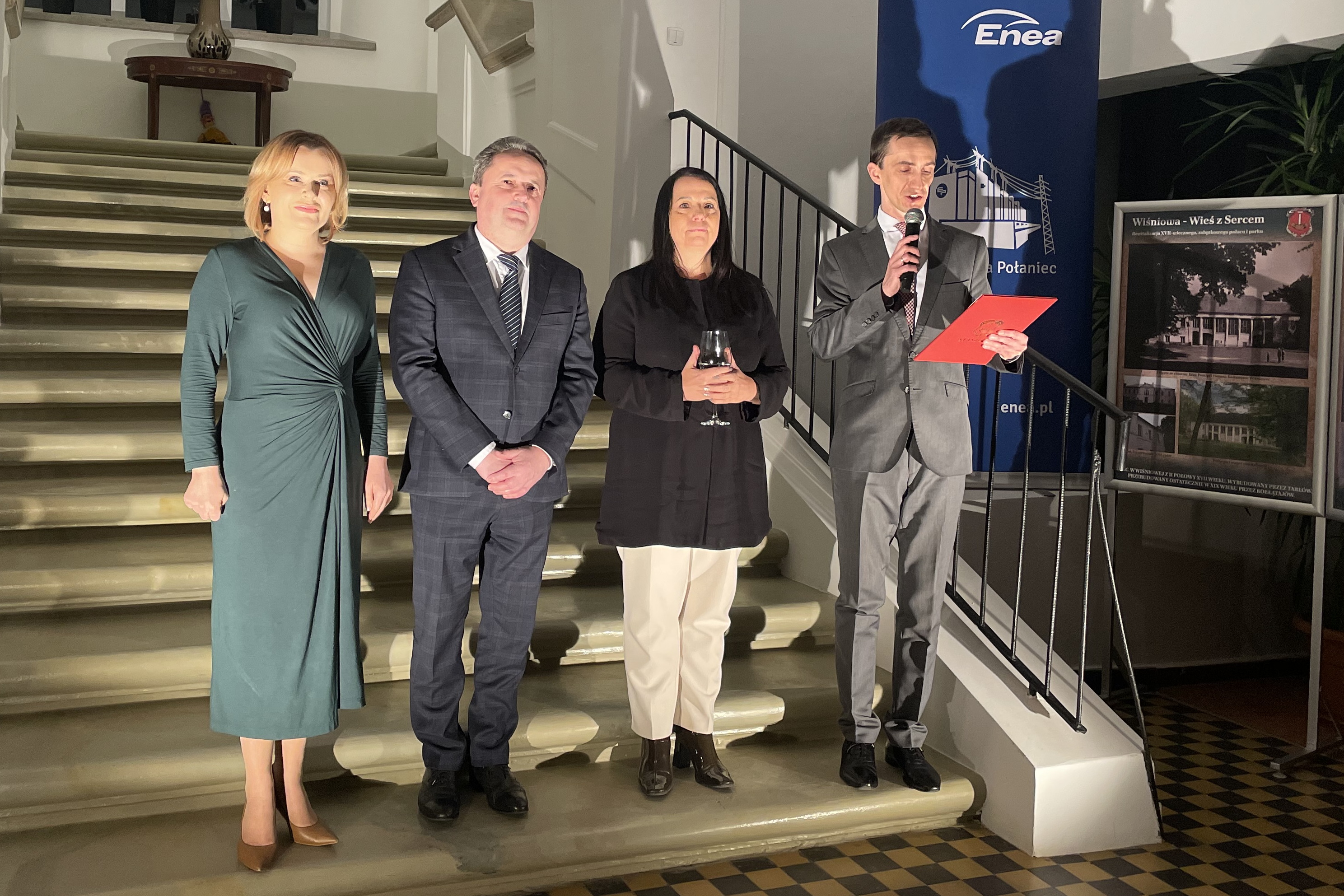 Lalki z teatru na wystawie w Pałacu w Wiśniowej