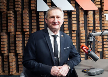 Na zdjęciu: Wojewoda świętokrzyski Zbigniew Koniusz / Fot. Robert Felczak - Radio Kielce