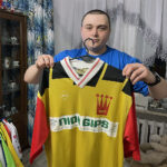 Jedna z koszulek w kolekcji Daniela Brachy / Fot. Kamil Król - Radio Kielce
