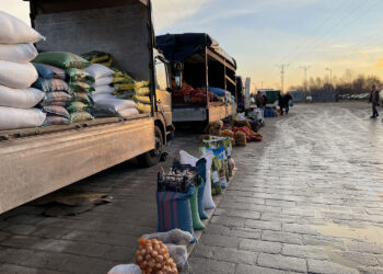 Ceny warzyw i owoców na koneckiej targowicy (26.04.2023)